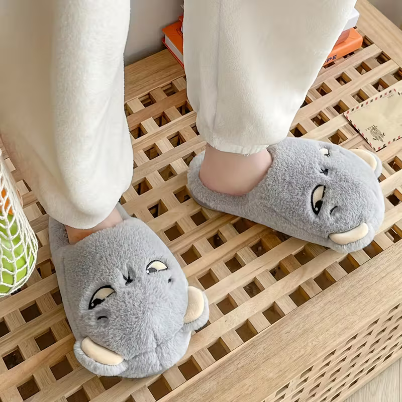 Weiche Damen-Hausschuhe mit Cartoonmotiv – Ansicht 6