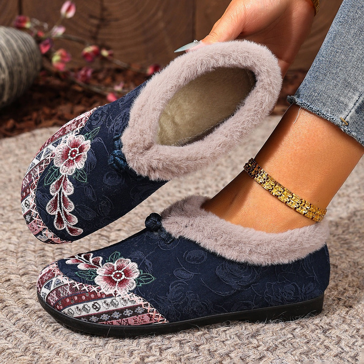 Warme Damen-Winterstiefeletten mit Blumenmuster – Ansicht 7