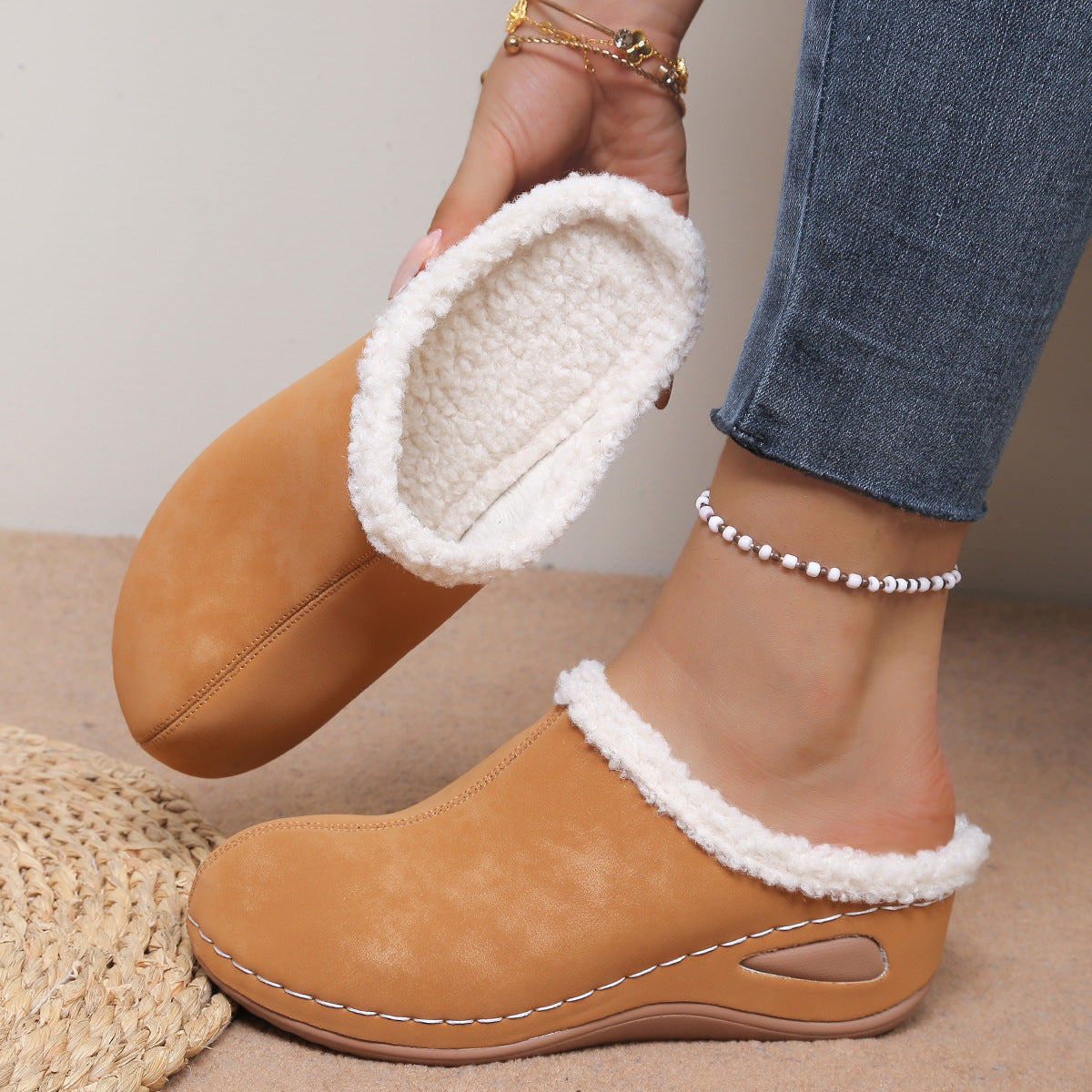 Warme Damen-Slipper mit Plateausohle – Ansicht 2