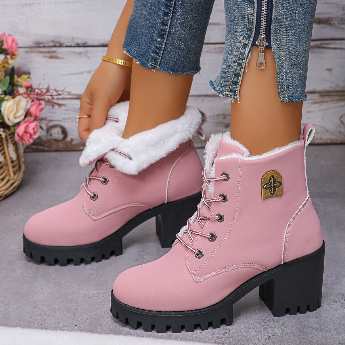 Elegante warme Damen-Stiefeletten mit Blockabsatz – Ansicht 1