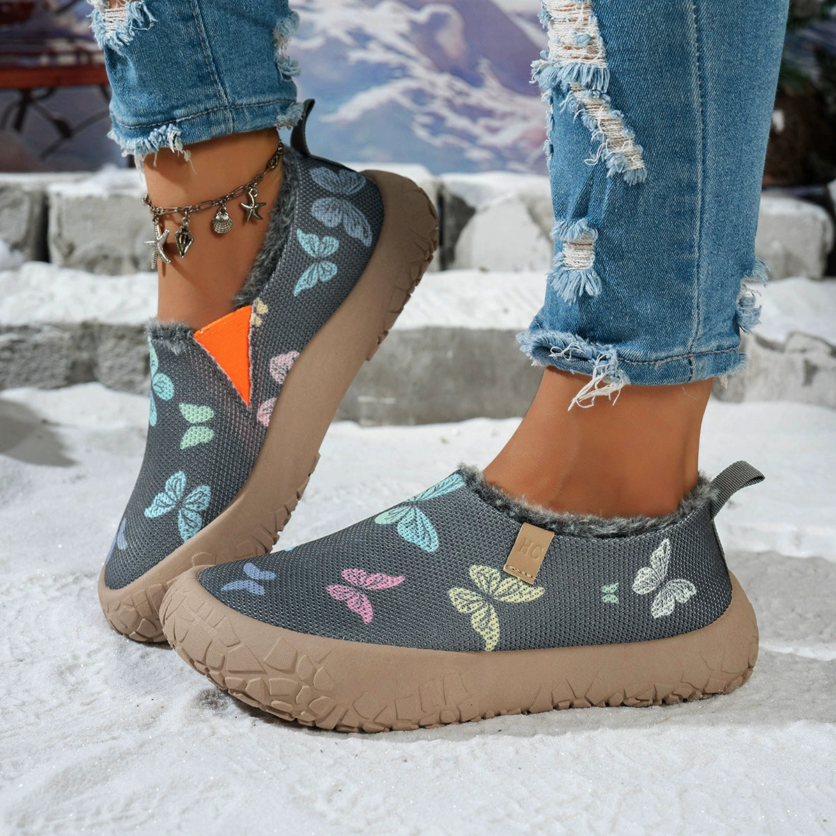 Warme Damen-Winterslipper mit Schmetterlingsmotiv und Fleecefutter – Ansicht 11