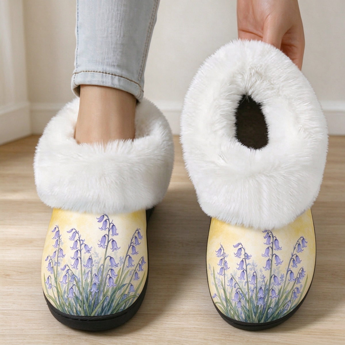 Warme Damen-Pantoffeln mit Glockenblumenmuster – Ansicht 1